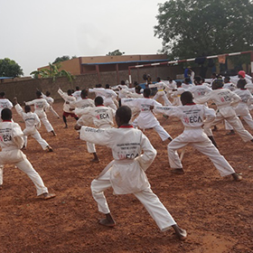 부르키나파소 태권도 교실 활동 모습