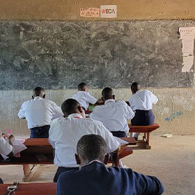 우간다 카산다 위스쿨 학생들