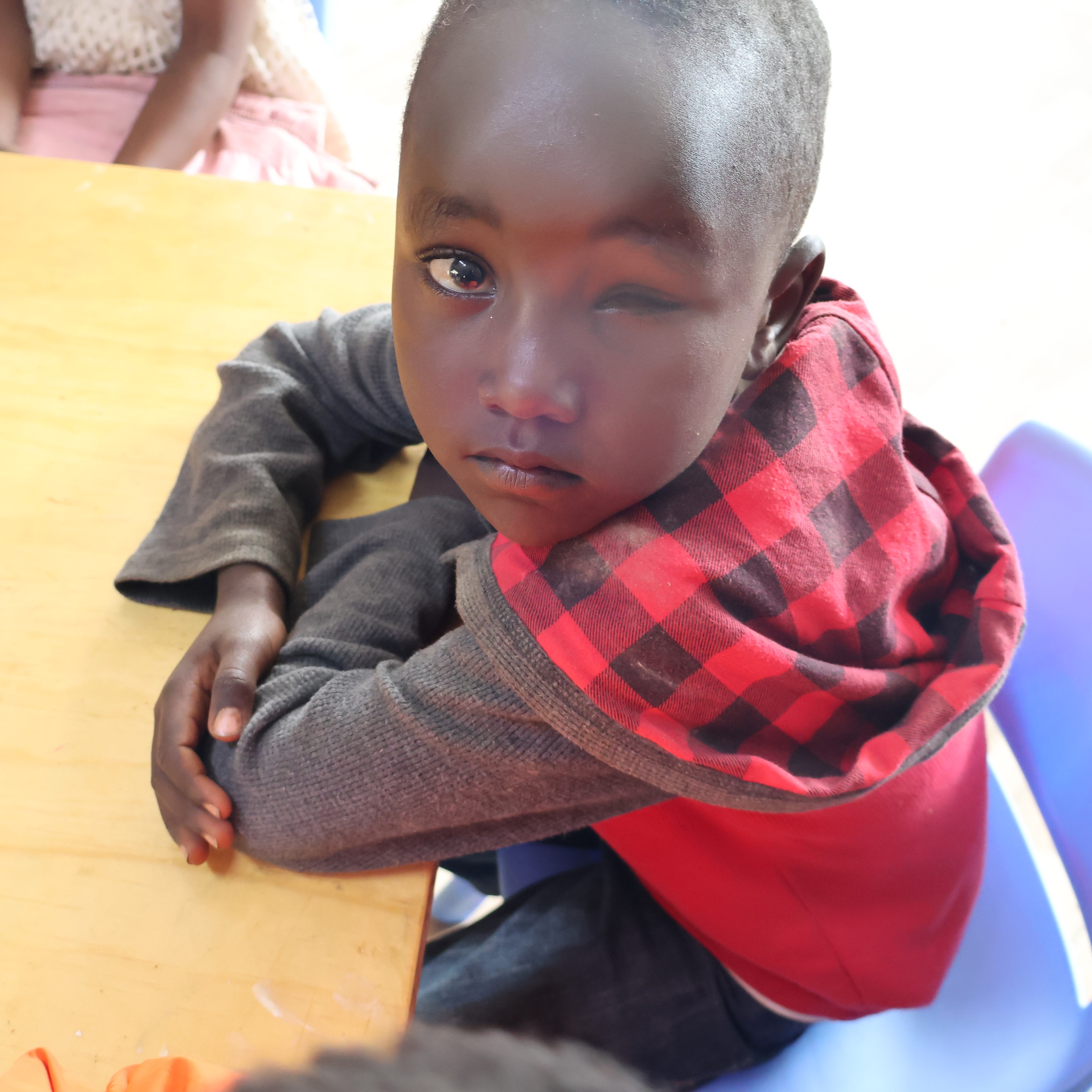 10만원이면 백내장을 고칠 수 있지만...