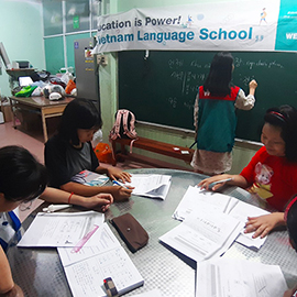 베트남 레일웨이 쉘터 한국어 수업