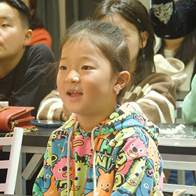 Children practicing Korean pronunciation at Koryo language school in Kyrgyzstan