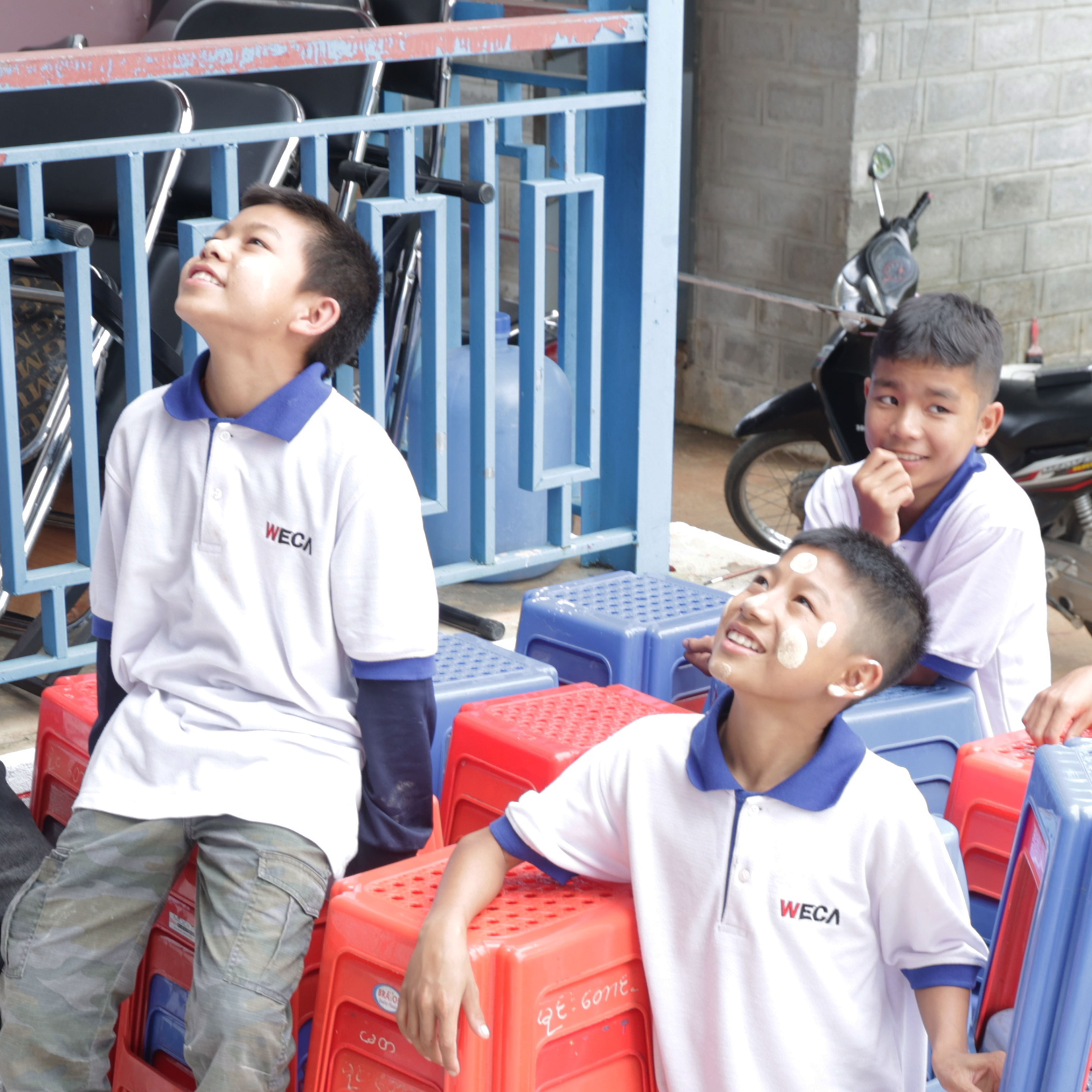 Myanmar Shan State Man With Home Children