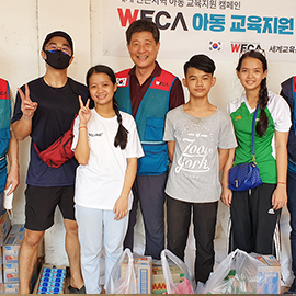 Delivery of goods to Cambodian sponsored children_1